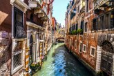 Neverovatan prizor u Veneciji: Šta se desilo sa vodom?