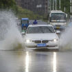 Nevreme napravilo haos u Pekingu: Otkazano hiljade letova, okolni gradovi poplavljeni, strahuje se od klizišta