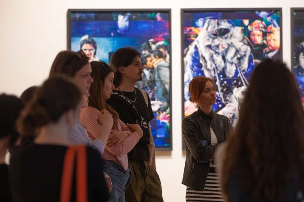 Јавно вођење кроз изложбу “New Era: уметнички дискурси о друштвеним и климатским променама“ у Музеју савремене уметности Војводине