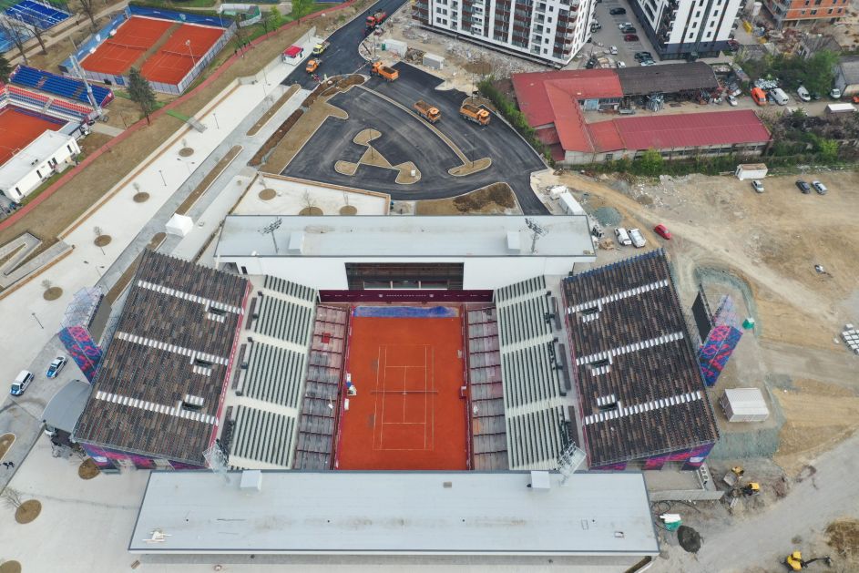 Nezavršena teniska arena za „Srpska open“ guta nove milione