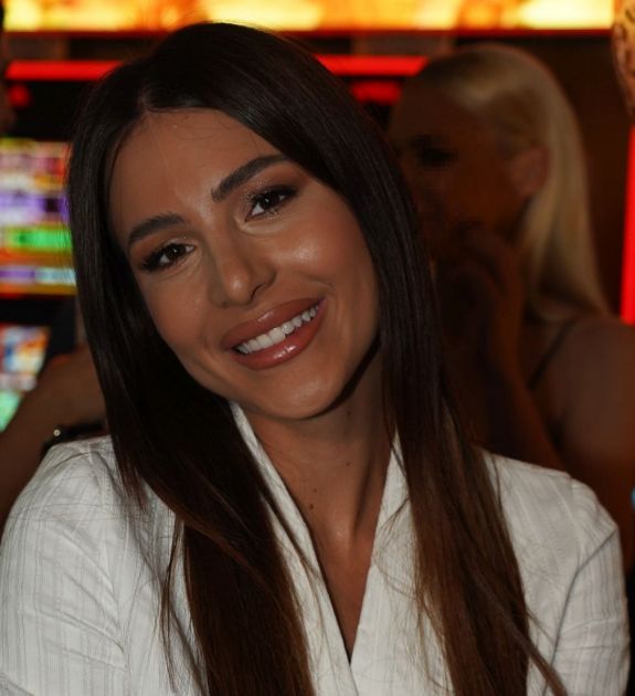Ni porodica, ni prijatelji, ONA joj je najviše falila: Anastasija došla u Beograd, a u Sevilji najviše joj je nedostajalo da bude sa NJOM