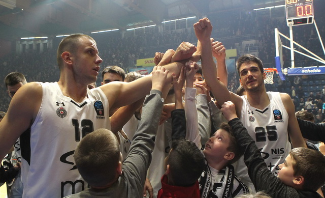 Nije samo Mačvan, brojne poznate ličnosti bodrile su Partizan protiv Albe! (foto)