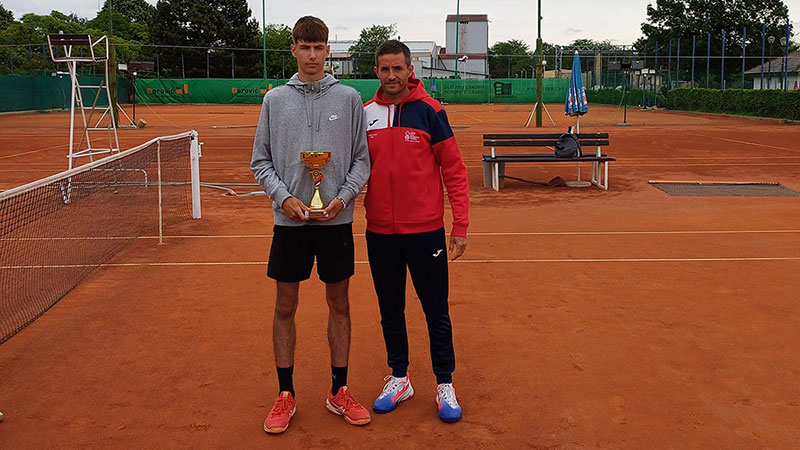 Nikola Ivašković iz Bora osvojio Regionalno prvenstvo Istočne Srbije u tenisu