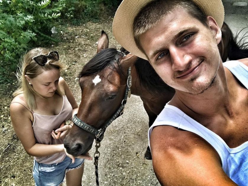 Nikola Jokić je košarkaški genije, a malo ko zna čime se zapravo bavi njegova supruga Natalija