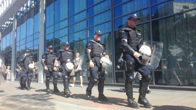 Nikola Jovanović: Policija me privela, a jedan policajac vređao