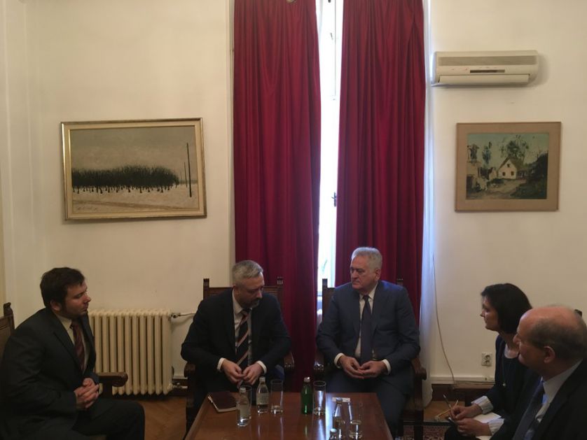 Nikolić sa Primakovim o jačanju srpsko - ruskih odnosa