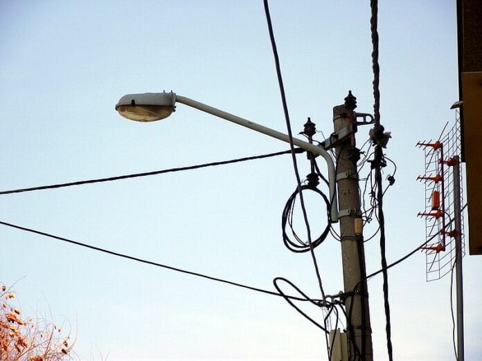 Niški “Parking servis” za materijal za osvetljenje plaća 8,4 miliona dinara