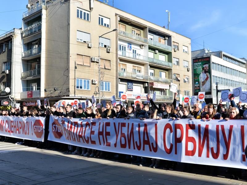 Niški SNS održao miting podrške Vučiću, uz negiranje da je to njihov miting