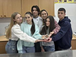 Niški srednjoškolci osmislili zdravu verziju eurokrema - prave ga od žira i urmi