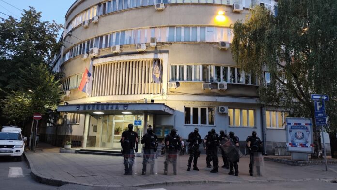 Niški studenti: Kako su makarone, klikeri i „curenje“ informacija pokazali da režim uz policiju i tabloide pravi atmosferu panike