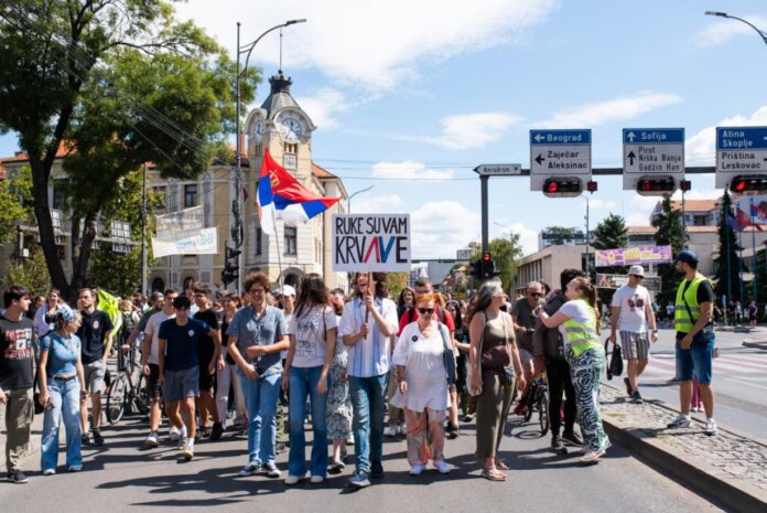 Niški studenti obeležili 10 meseci od pada nadstrešnice i predali zahteve rektoru Univerziteta