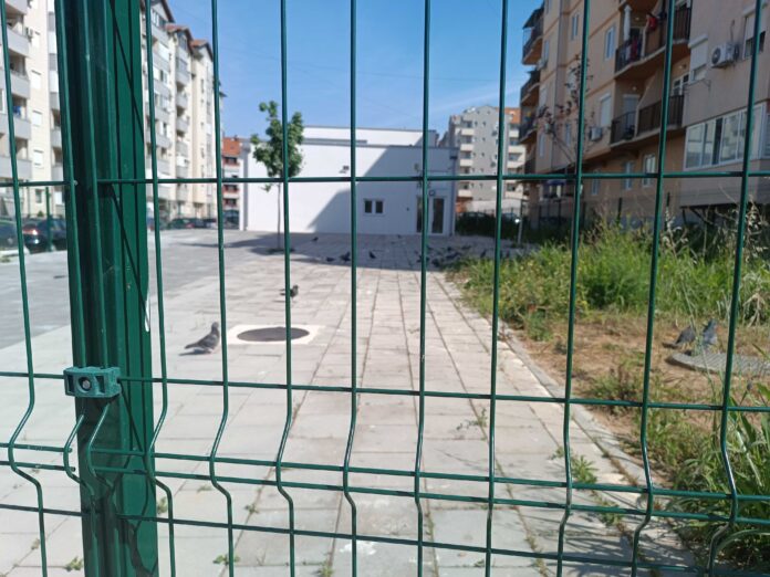 Niški vrtić pre godinu dana „otvoren“, ali i dalje ne radi – opozicija kaže krov je sklon padu