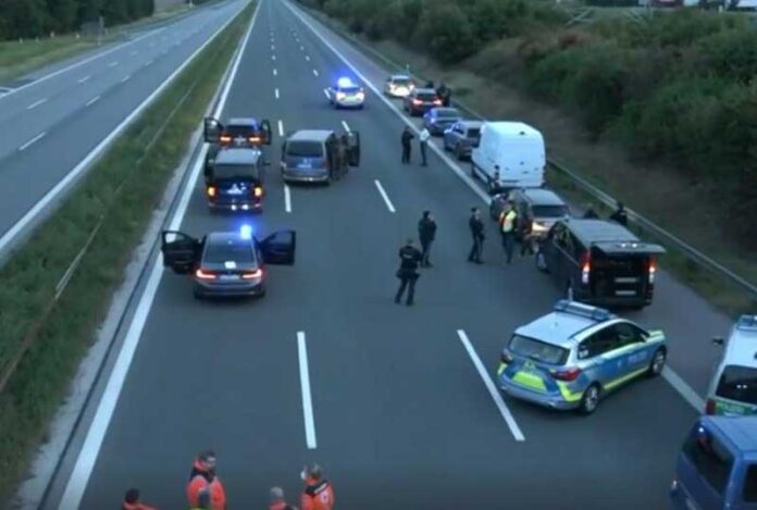 Njemačka – Određen pritvor Prijepoljcu koji je napao putnike Lastinog autobus