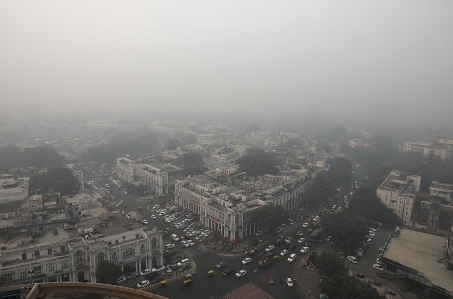 Nju Delhi: Deca ne idu u školu zbog zagađenosti vazduha