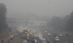 Nju Delhi se i dalje guši od zagadjenja