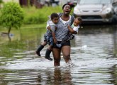 Nju Orleans potpuno potopljen, ljudi koriste čamce, očekuje se i uragan VIDEO