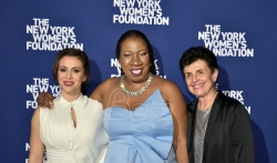 Njujork tajms: Pokret žena I ja srušio u SAD 201 moćnika - seksualnog zlostavljača