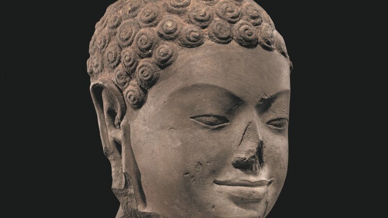 Njujorški Metropolitan muzej vraća ukradene drevne skulpture Kambodži i Tajlandu