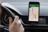 Nova korisna funkcija: Google Maps će prikazivati semafore i znak stop