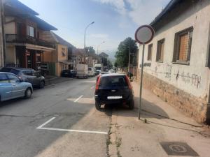 Nova parking mesta u Prokuplju obeležena i u ulicama koje su zatvorene za saobraćaj