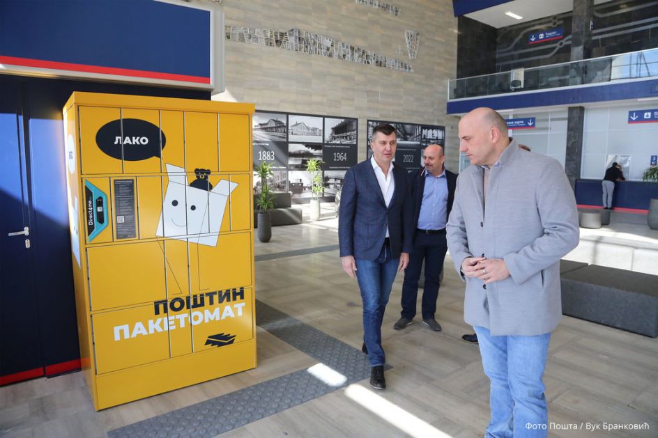 Nova pošta i prvi paketomat na renoviranoj železničkoj stanici u Novom Sadu