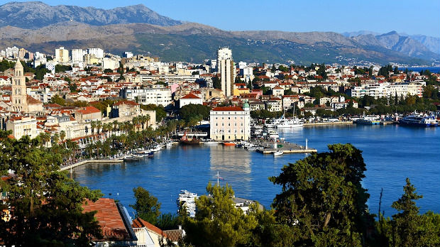 Nova provokacija kod Splita: Kukasti krst i u reci