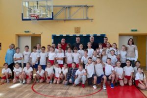 Nova sportska oprema za osnovce u školi „Jovan Popović“