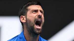 Novak Đoković posle 19 godina doneo drugačiju odluku: Jednim udarcem ubija tri muve?