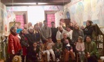Novak sa decom u srpskoj crkvi u Nici (FOTO)