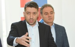 
					Novaković (DS) : Puč i laž nisu drugačije mišljenje 
					
									