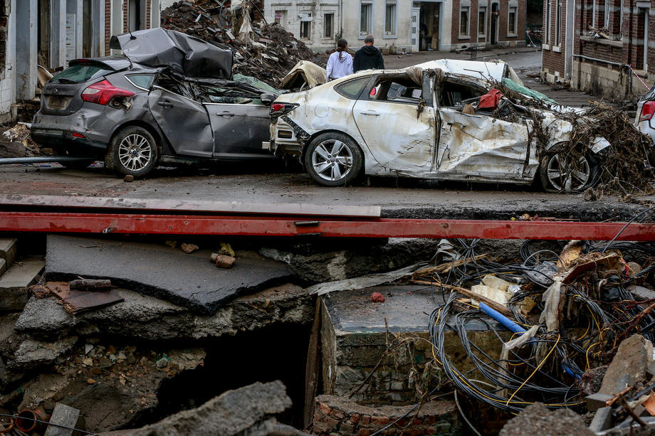 Nove poplave u Belgiji, bujica nosila automobile