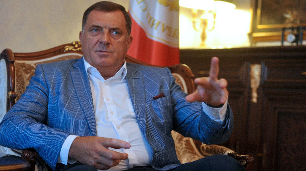 Nove pretnje Miloradu Dodiku i njegovoj porodici