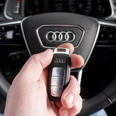 Novi Audi A4 stiže za DVE godine: Luksuzni model zadržaće benzinski i dizel motor (VIDEO)