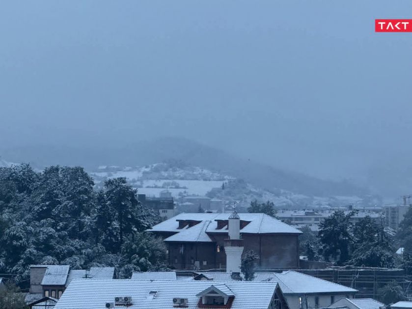 Novi Pazar dočekao prvi snijeg – u gradu 5 cm, na planinama i do pola metra