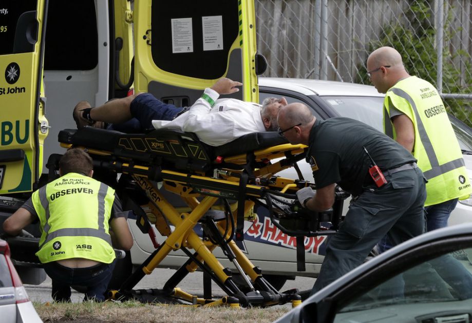 Novi Zeland na udaru terorista: 49 mrtvih, 20 ranjenih u džamijama, napadač uživo prenosio ubijanje