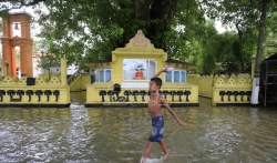  Novi bilans žrtava poplava u Šri Lanki: Više od 200 mrtvih i 96 nestalih