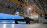Novi nevidljivi košta 626 miliona dolara: Američko ratno vazduhoplovstvo predstavilo najnoviji bombarder B-21 (VIDEO)