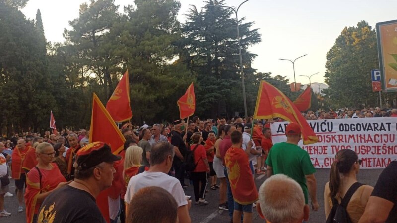 Novi protest u Podgorici zbog mogućeg usvajanja teksta Temeljnog ugovora sa SPC