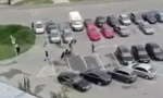 Novi snimak brutalnog napada: Grupa navijača nasrnula na DVA SPRSKA MLADIĆA usred dana u centru Vukovara (VIDEO)
