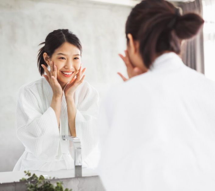 Novi viralni beauty trend je mineralna voda za negu kože: Zašto Kineskinje ne preskaču ovaj korak u skin care rutini?