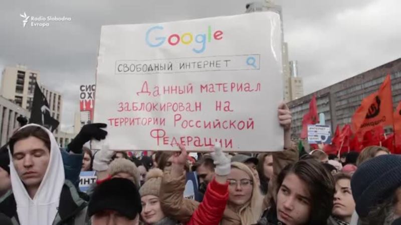 Novi zakon o Internetu izveo na hiljade ljudi na ulice Moskve 