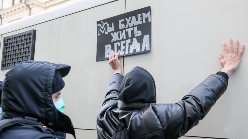 Novi zakon širi listu stranih agenata u Rusiji