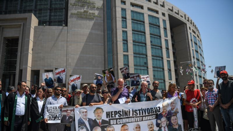 Novinarima Cumjuriyeta još dva mjeseca pritvora 