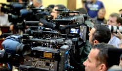 MUP: Uhapšen osumnjičeni za napad na ekipu TV Prva, potraga za napadačem na novinare RTS-a