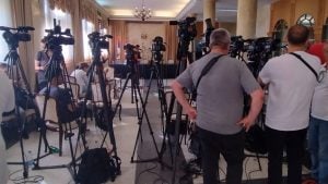 Novinarske i medijske organizacije zabrinute zbog načina na koji su izmenjena tri medijska zakona