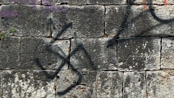 Novinarski osvrt o niškoj Tvrđavi: kulturni spomenik išaran grafitima svih vrsta
