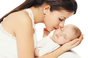 Novo istraživanje o majčinstvu: Majka za sebe uspeva da obezbedi samo sat i sedam minuta dnevno