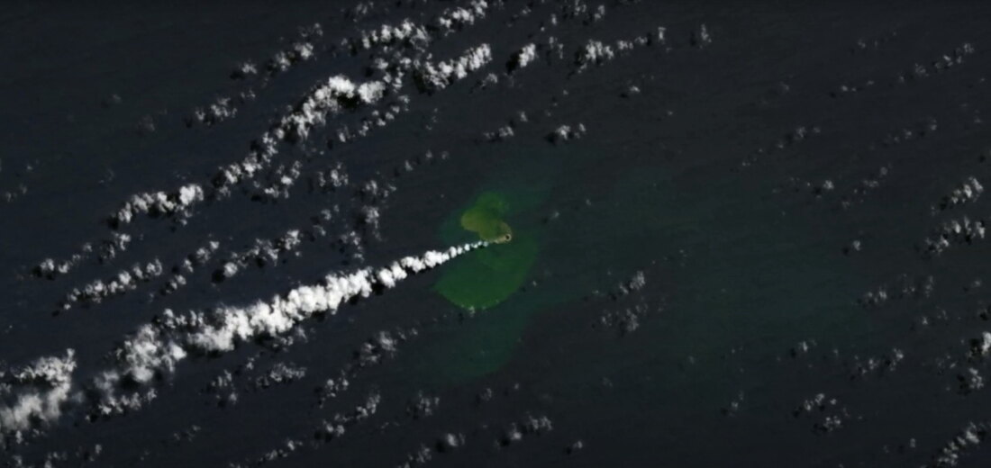 Novo ostrvo u Pacifiku posle erupcije vulkana