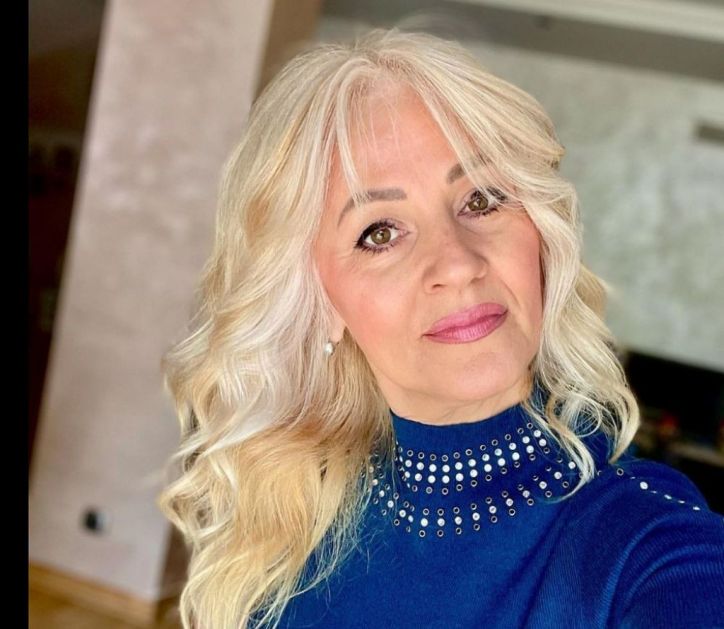 Novogodišnja dekoracija u domu Rokvića je pravo remek delo: Ručno rađena jelka je nestvarna FOTO