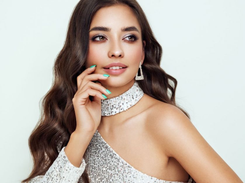 Novogodišnja šminka: Četiri trika da zablistate 31. decembra